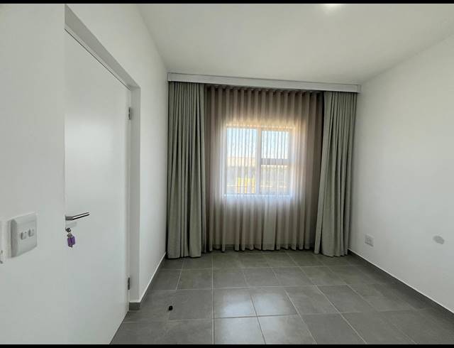3 BEDROOM APARTMENT TO LET IN SHEFFIELD BEACH